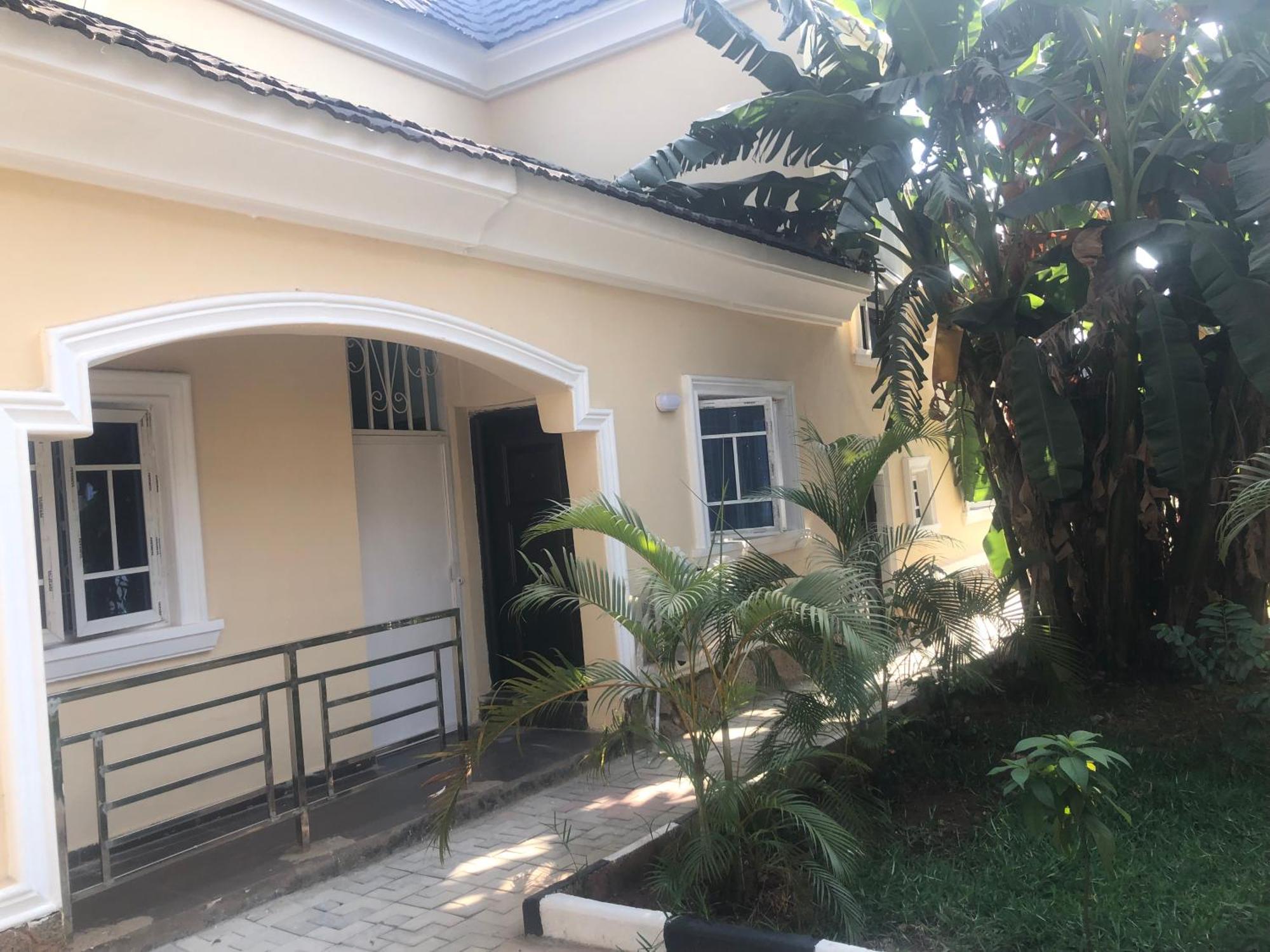 Luxury Place Hotel And Apartments 阿布贾 外观 照片